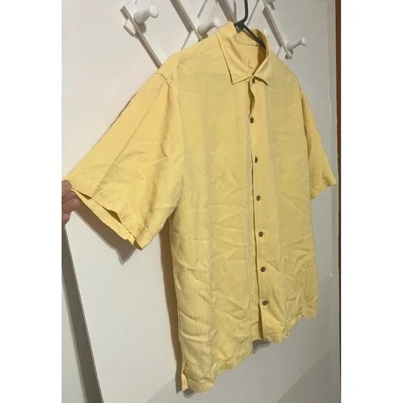 Tommy Bahama Men's Large Yellow Gold 100% Silk Floral Shirt Cursive Neck Label - Picture 2 of 7
